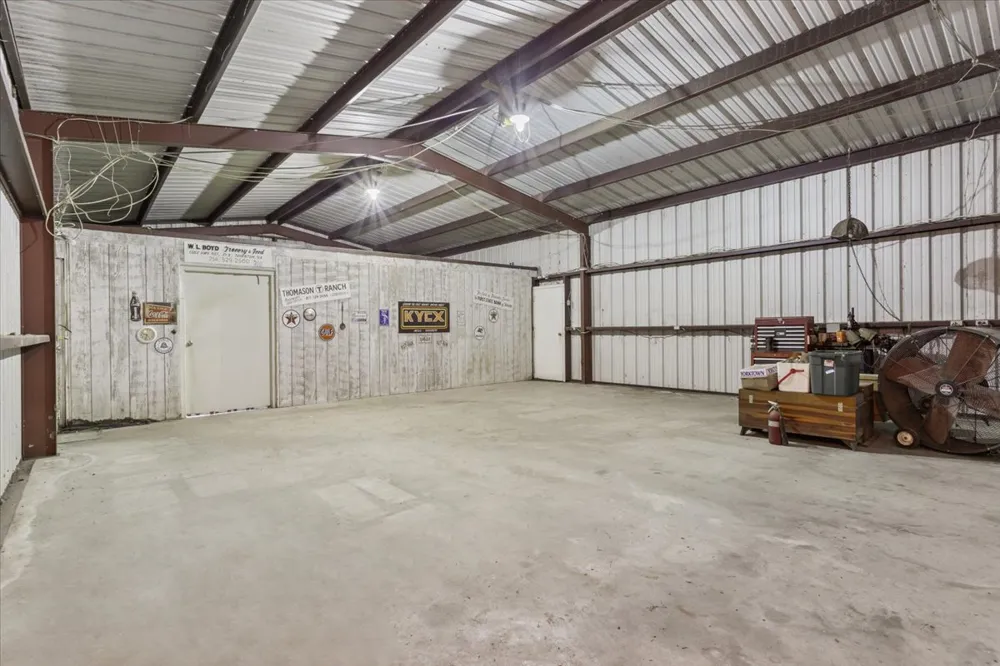 860 Lcr 794 Groesbeck, TX 76642
