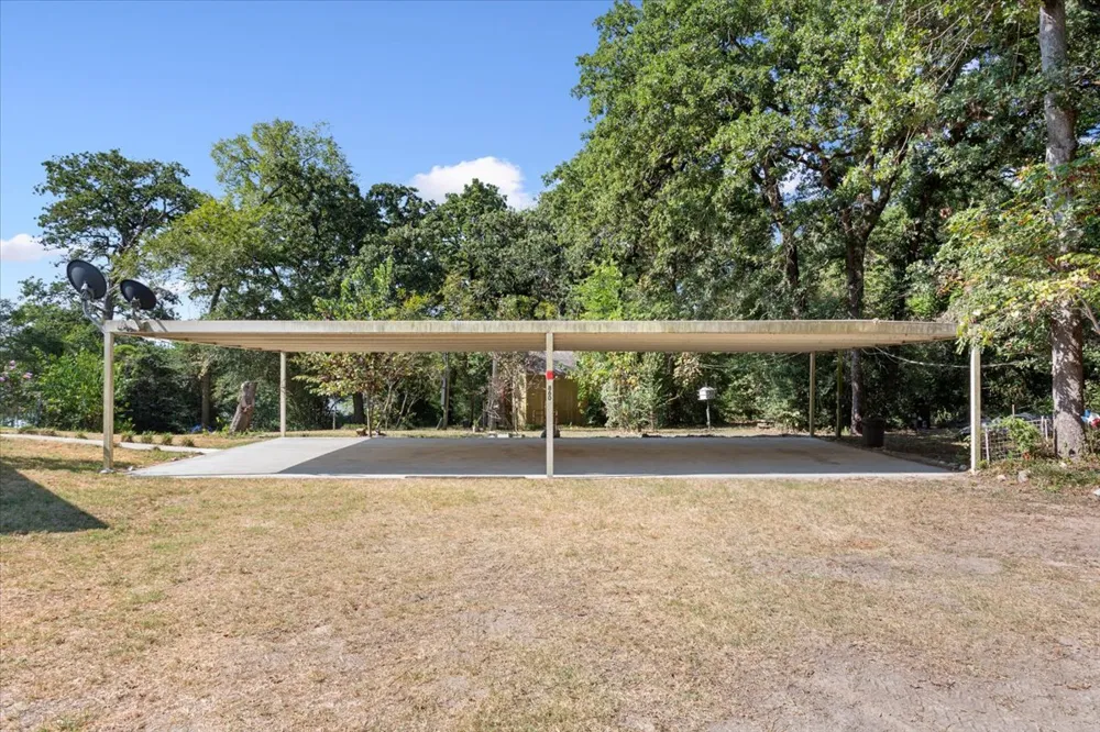 860 Lcr 794 Groesbeck, TX 76642