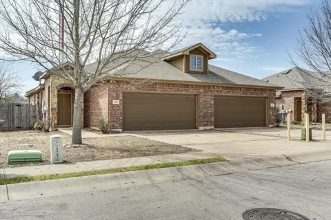 1124 Brendon Lee Lane