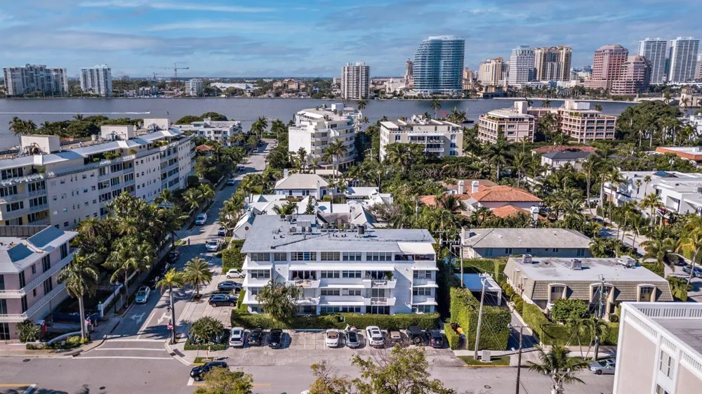 401 Peruvian Avenue #1040 Palm Beach, FL 33480