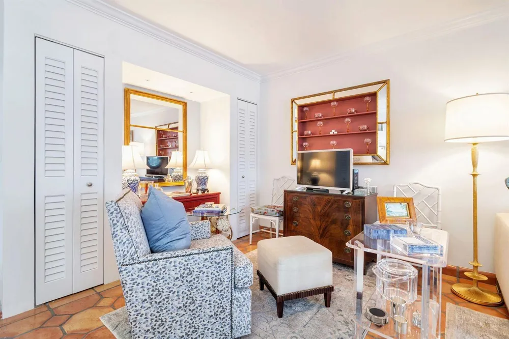 401 Peruvian Avenue #1040 Palm Beach, FL 33480