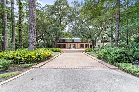1495 Thomas Road