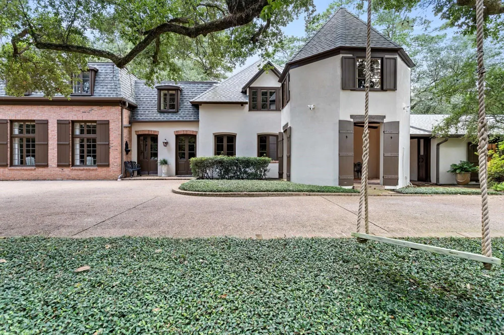 1495 Thomas Road Beaumont, TX 77706