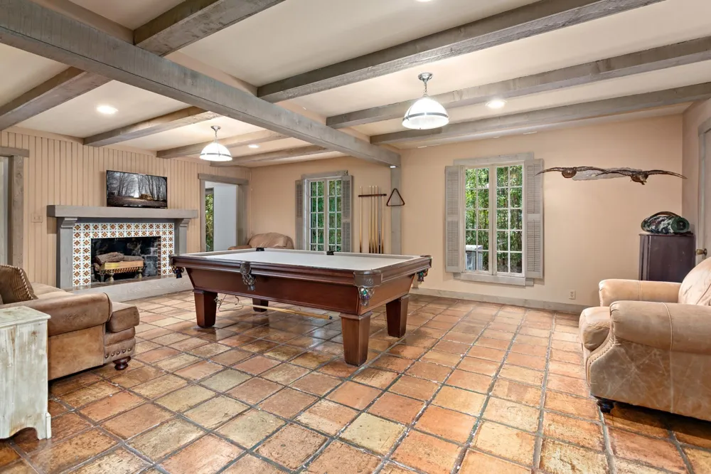 1495 Thomas Road Beaumont, TX 77706