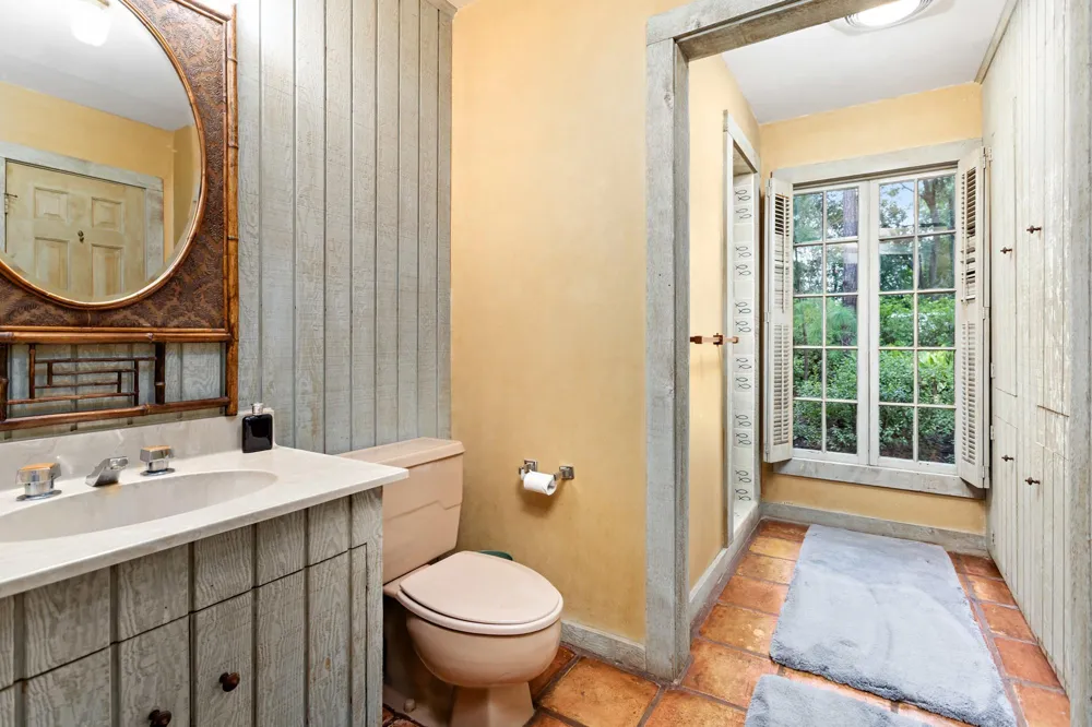 1495 Thomas Road Beaumont, TX 77706