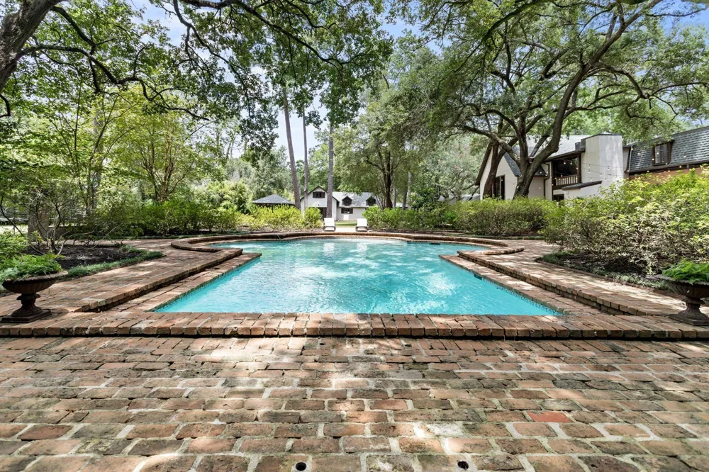 1495 Thomas Road Beaumont, TX 77706