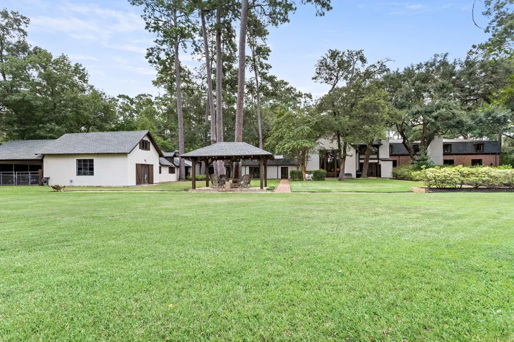 1495 Thomas Road Beaumont, TX 77706