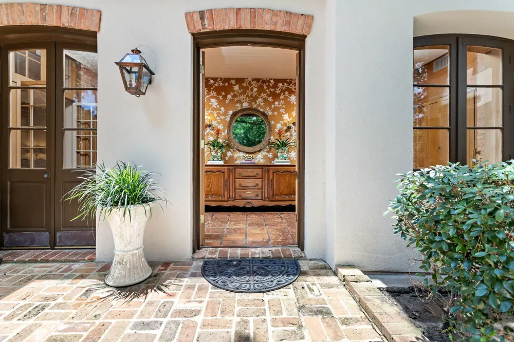 1495 Thomas Road Beaumont, TX 77706