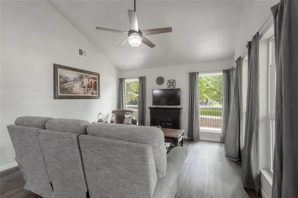 110 Bailey Street Trinity, TX 75862