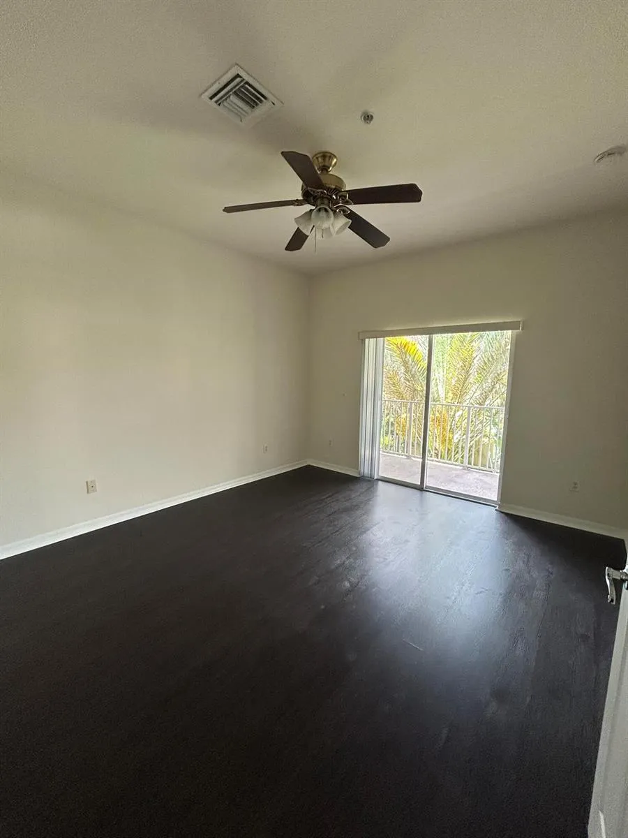 9080 Preston Place #17204 Tamarac, FL 33321