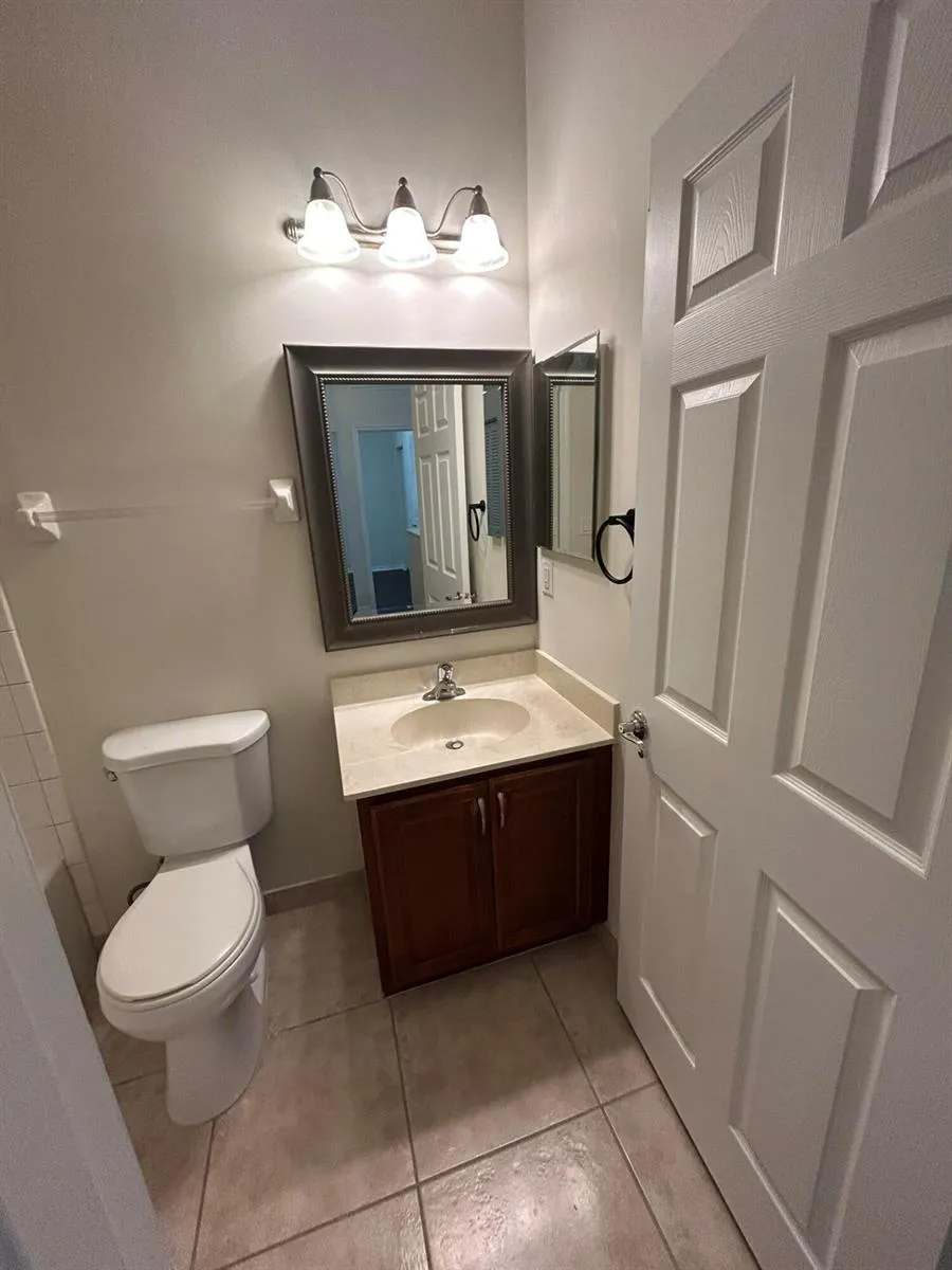 9080 Preston Place #17204 Tamarac, FL 33321