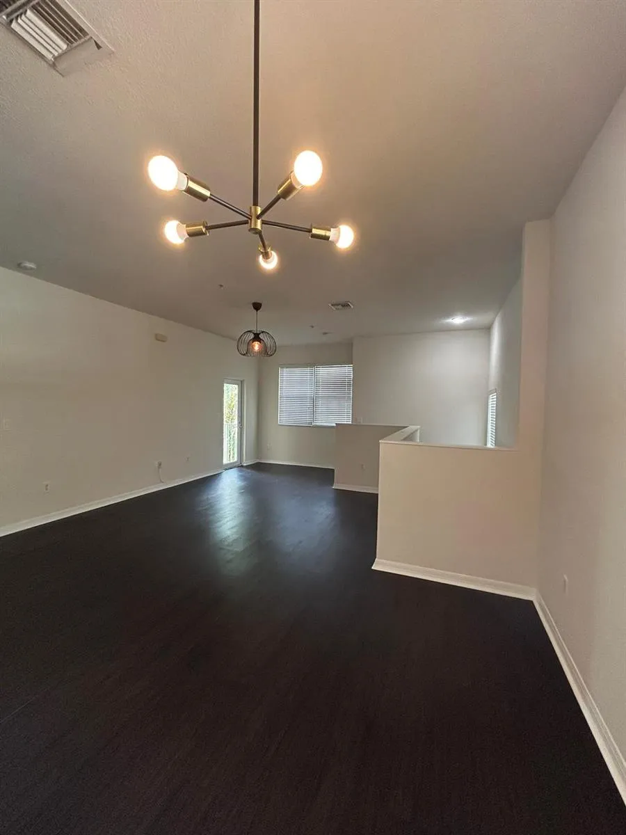 9080 Preston Place #17204 Tamarac, FL 33321