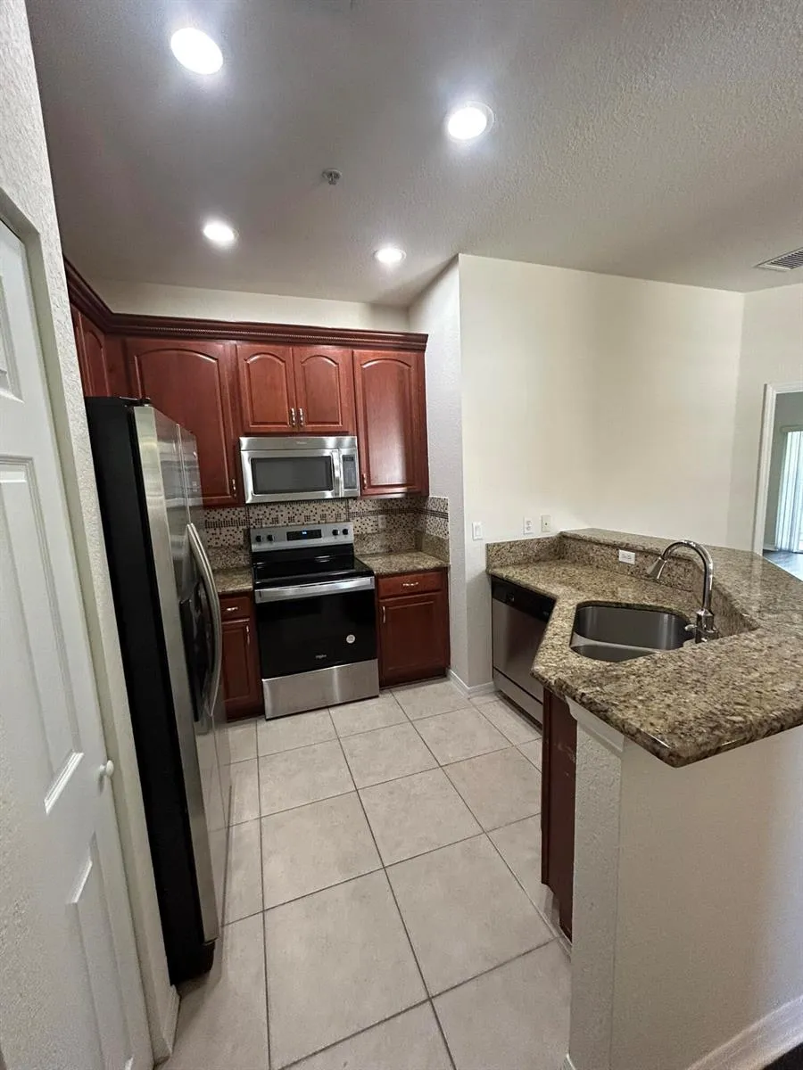 9080 Preston Place #17204 Tamarac, FL 33321