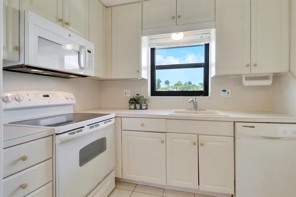 755 Saturn Street #I206 Jupiter, FL 33477