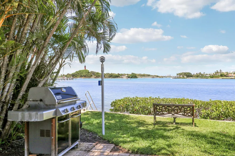 755 Saturn Street #I206 Jupiter, FL 33477