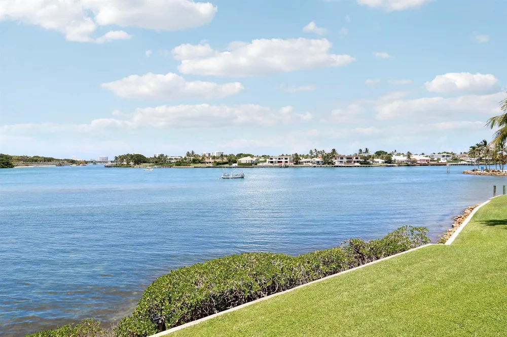 755 Saturn Street #I206 Jupiter, FL 33477