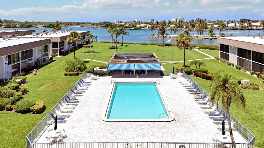 755 Saturn Street #I206 Jupiter, FL 33477