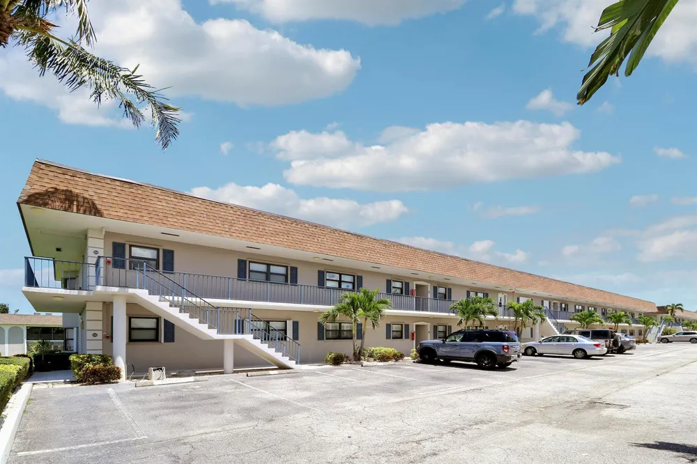755 Saturn Street #I206 Jupiter, FL 33477