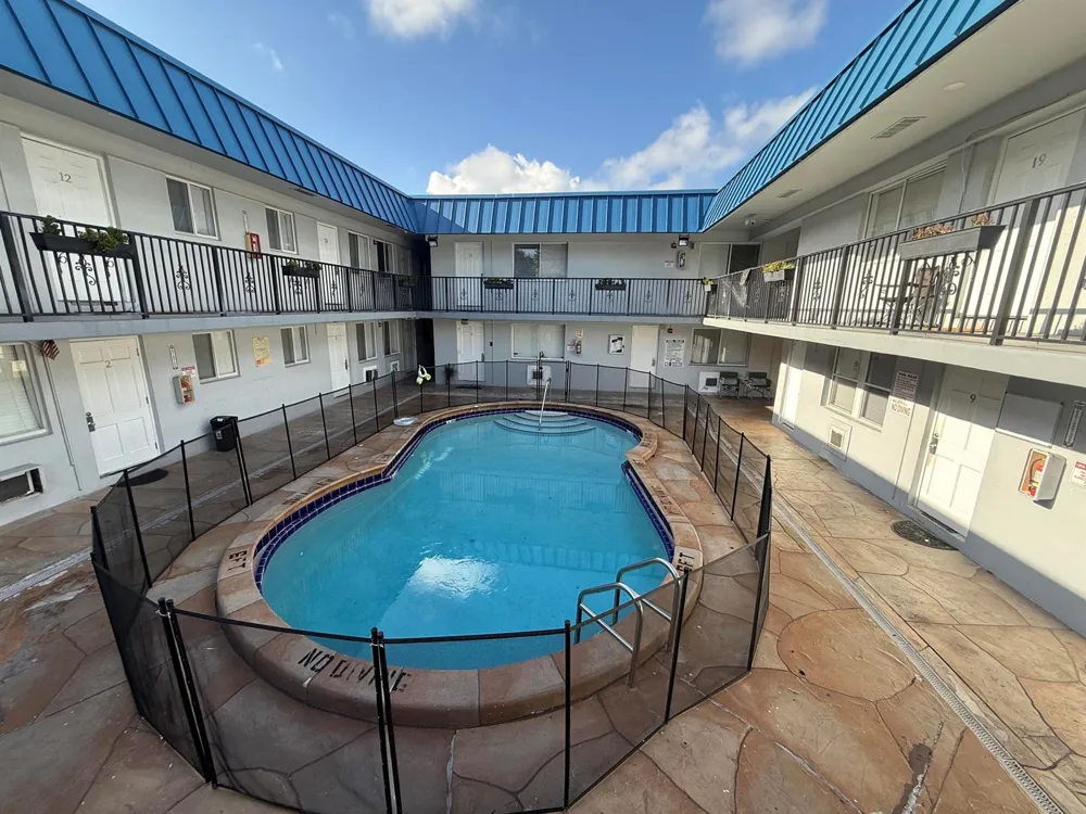 37 SW 14TH STREET #17 Dania Beach, FL 33004