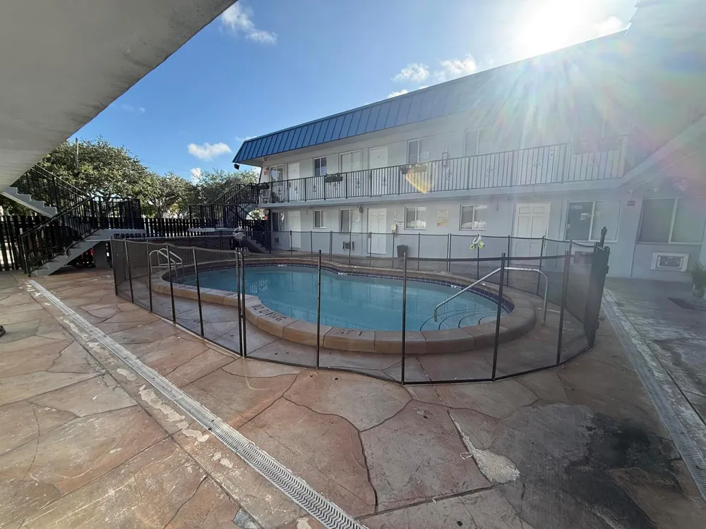 37 SW 14TH STREET #17 Dania Beach, FL 33004