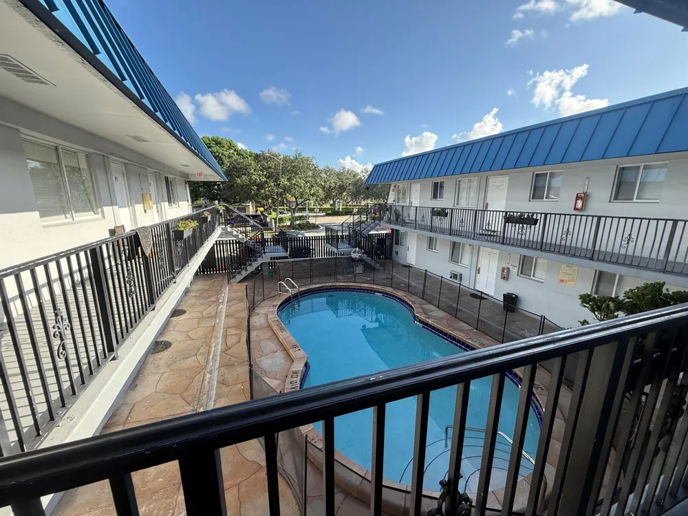 37 SW 14TH STREET #17 Dania Beach, FL 33004