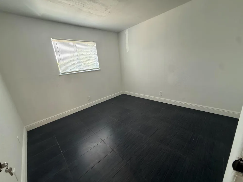 37 SW 14TH STREET #17 Dania Beach, FL 33004