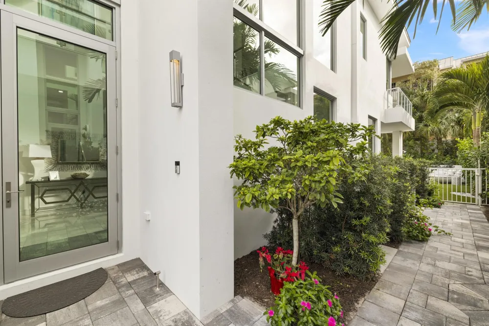 402 Ocean One Lane Juno Beach, FL 33408