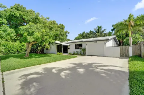 1250 SW 4TH STREET