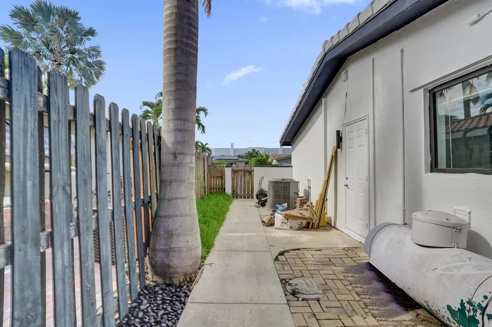 1250 SW 4TH STREET Boca Raton, FL 33486