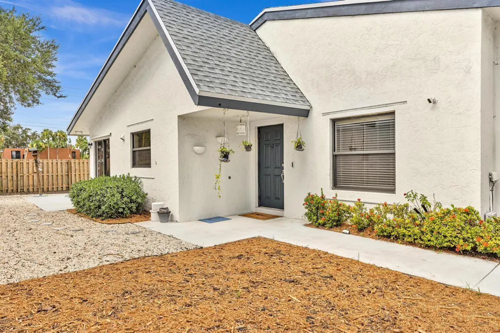 23 BAYTREE CIRCLE Boynton Beach, FL 33436