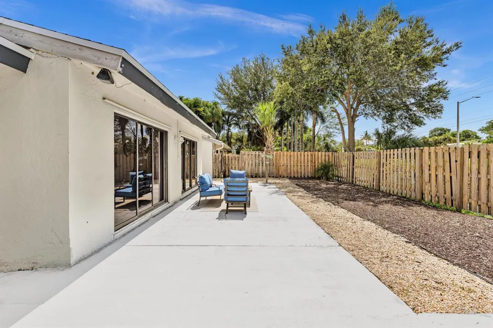 23 BAYTREE CIRCLE Boynton Beach, FL 33436