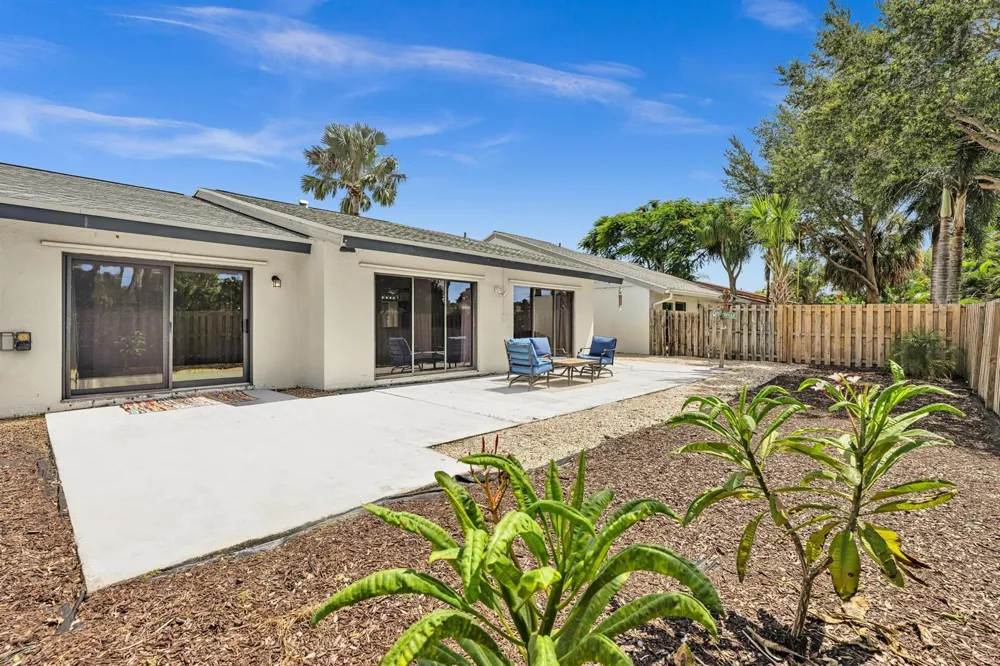 23 BAYTREE CIRCLE Boynton Beach, FL 33436