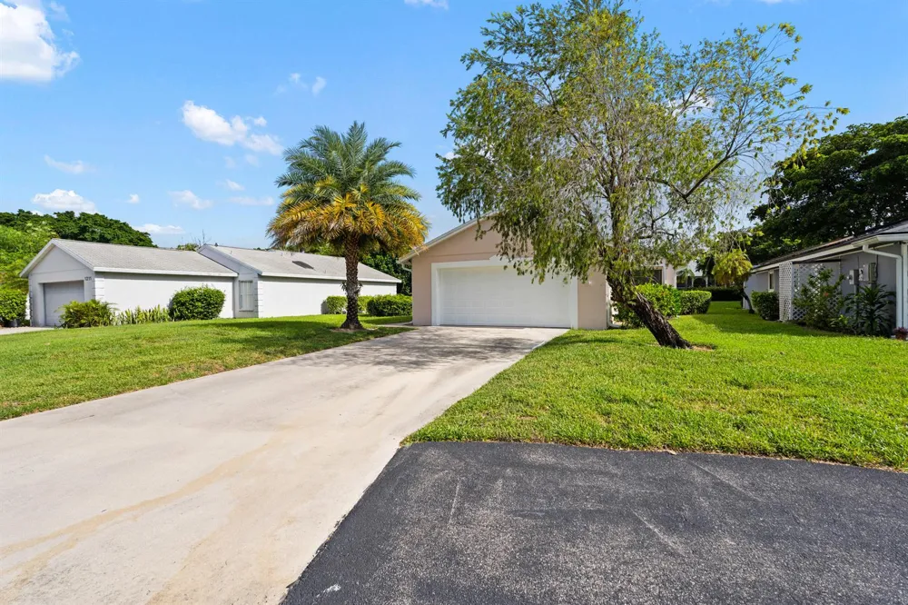 1209 Pine Sage Circle West Palm Beach, FL 33409