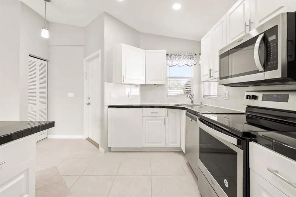 1209 Pine Sage Circle West Palm Beach, FL 33409