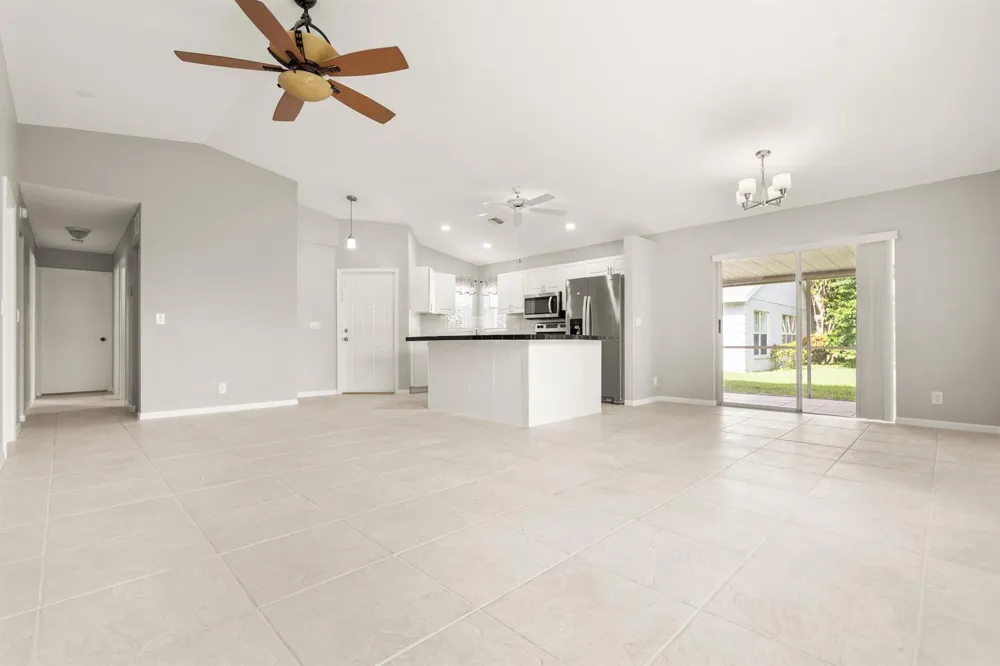1209 Pine Sage Circle West Palm Beach, FL 33409
