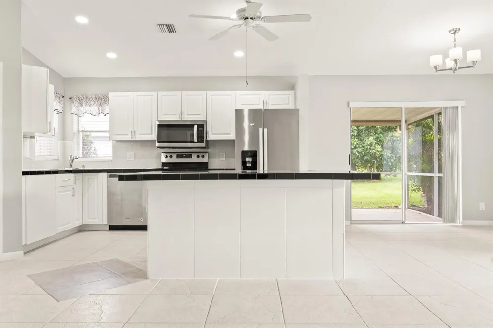 1209 Pine Sage Circle West Palm Beach, FL 33409
