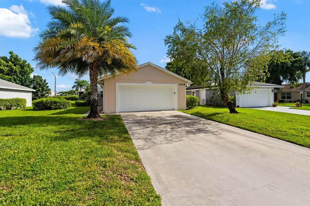 1209 Pine Sage Circle West Palm Beach, FL 33409