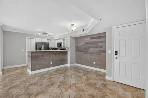 110 YACHT CLUB WAY #103