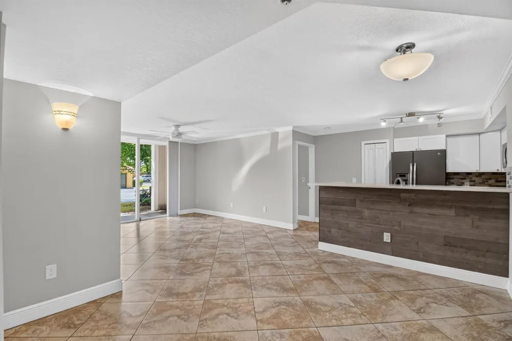 110 YACHT CLUB WAY #103 Hypoluxo, FL 33462
