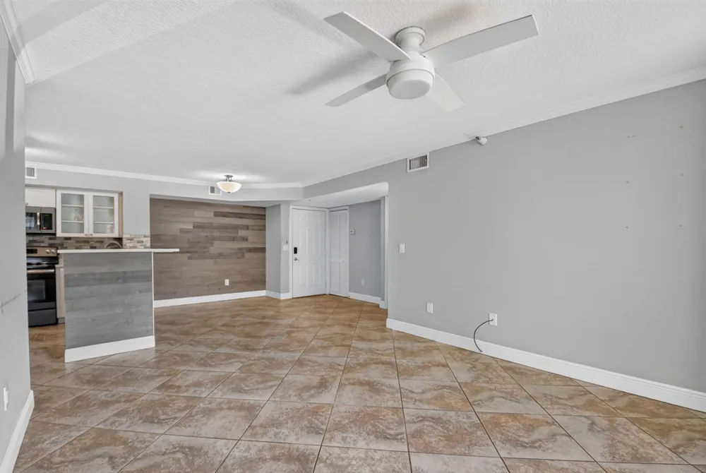 110 YACHT CLUB WAY #103 Hypoluxo, FL 33462