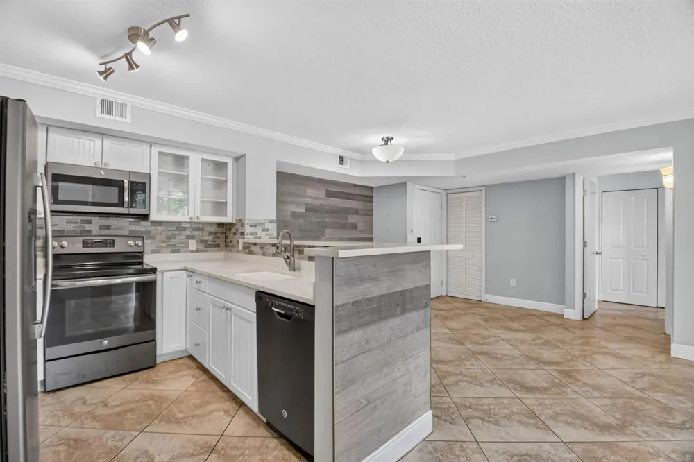 110 YACHT CLUB WAY #103 Hypoluxo, FL 33462