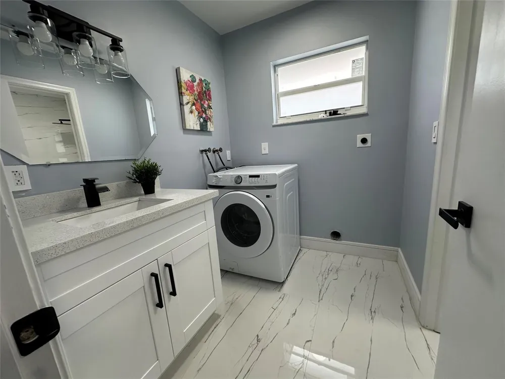 814 SW 12TH PLACE Fort Lauderdale, FL 33315