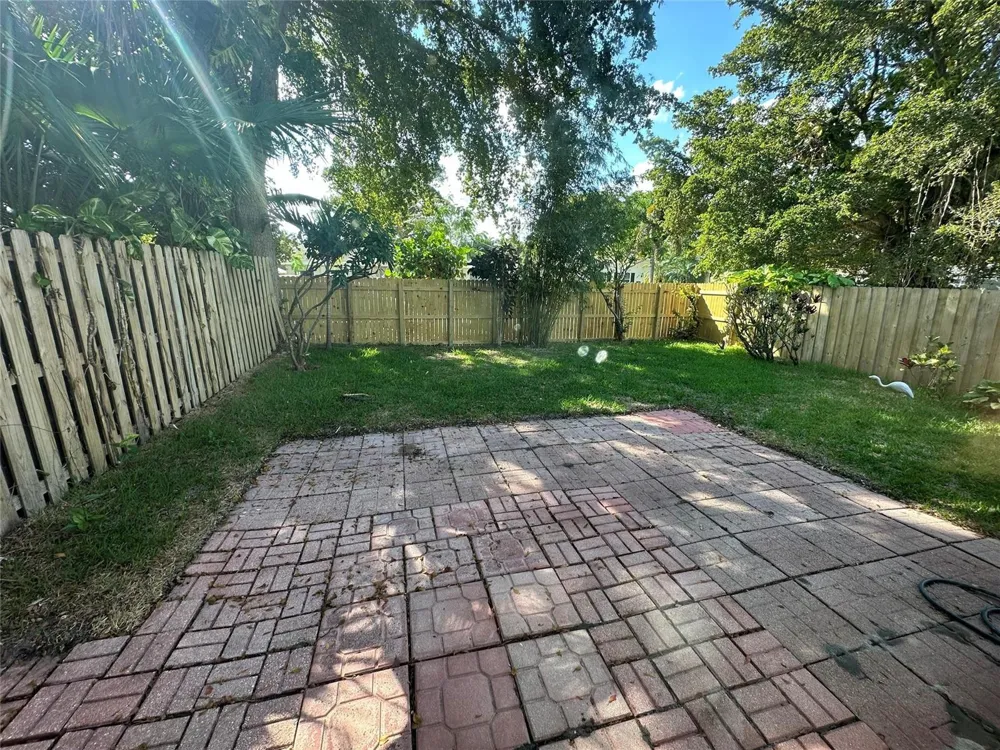 814 SW 12TH PLACE Fort Lauderdale, FL 33315