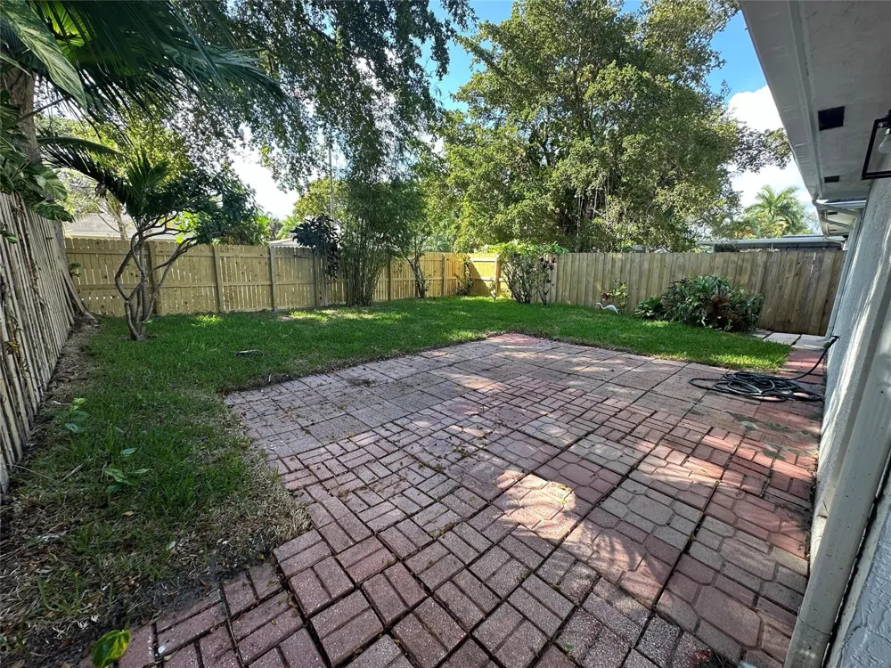 814 SW 12TH PLACE Fort Lauderdale, FL 33315