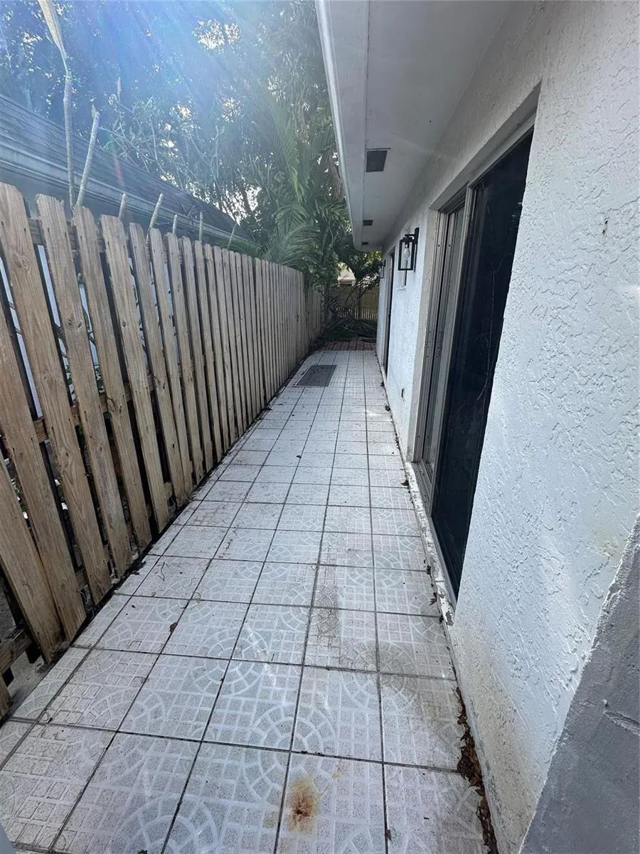 814 SW 12TH PLACE Fort Lauderdale, FL 33315