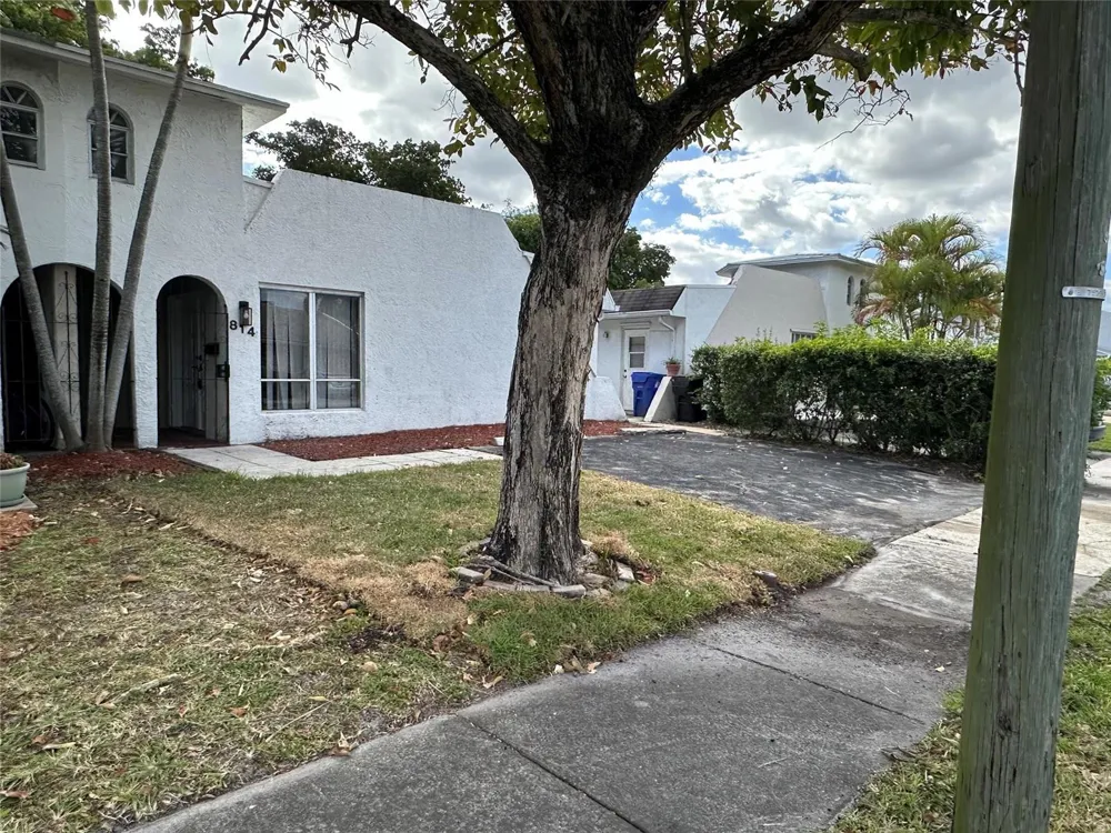 814 SW 12TH PLACE Fort Lauderdale, FL 33315