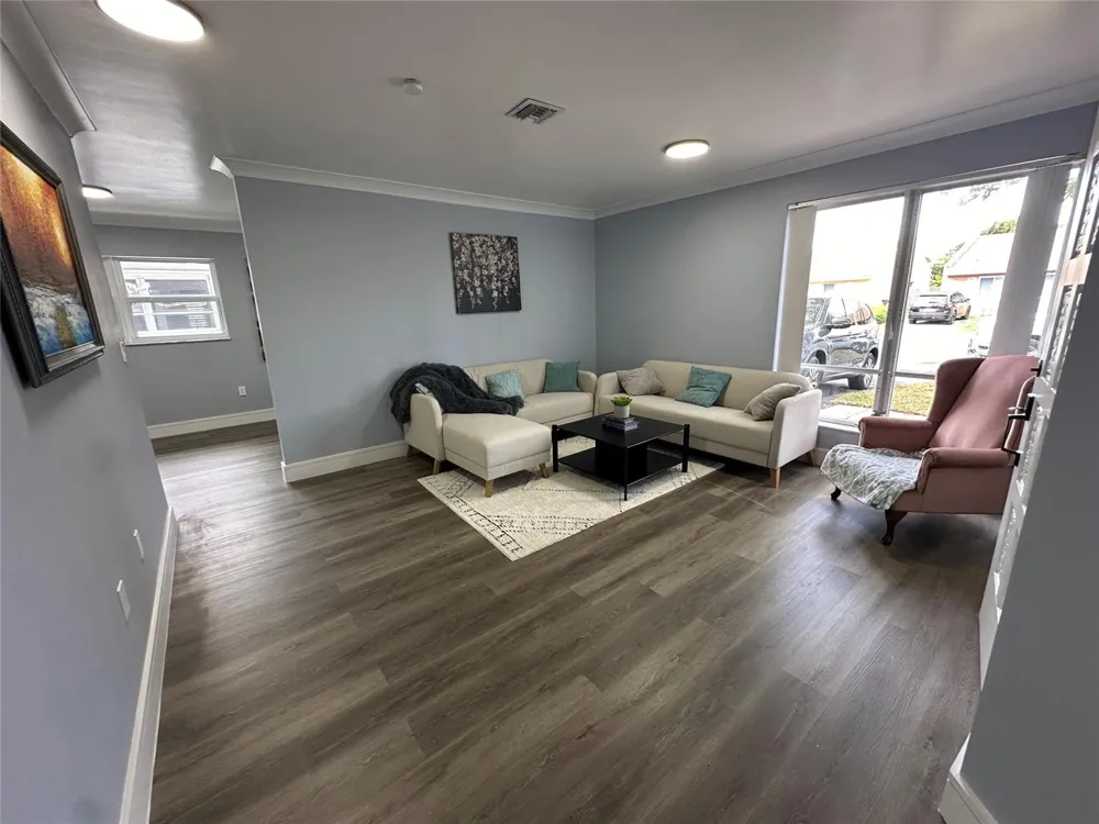 814 SW 12TH PLACE Fort Lauderdale, FL 33315