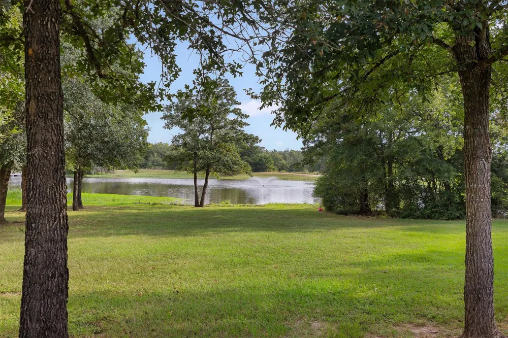 10821 Lonesome Dove Trail Bryan, TX 77808