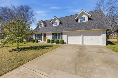 8100 Stillwood Lane