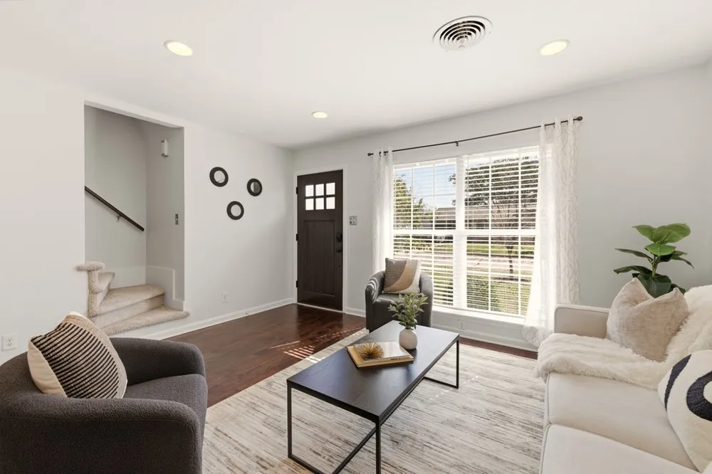 8100 Stillwood Lane Austin, TX 78757